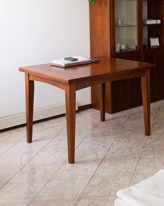 Tavolo in legno stile classico