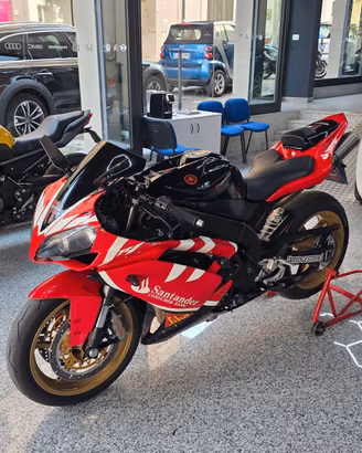 Yamaha YZF R1