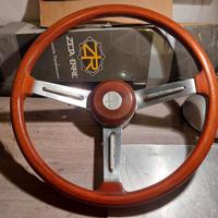 Volante radica Hellebore alfa romeo epoca