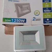 faretto led V-tac 50w luce fredda