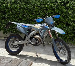 TM 125 EN 2025