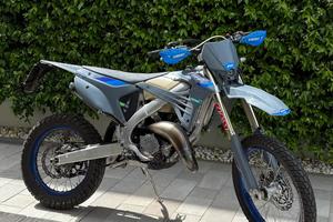 TM 125 EN 2025