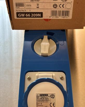 Presa industriale GEWISS interbloccata  Gw66304N