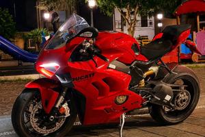 Ducati Panigale V4 fine 2022