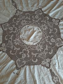 copri tavolo bianco, in lino, inserti uncinetto