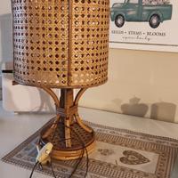 Lampada da appoggio in bambù e rattan 