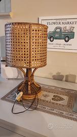 Lampada da appoggio in bambù e rattan 