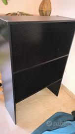 Libreria alta a scaffali