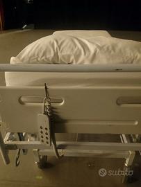 Letto ortopedico elettrico con sponde e materasso