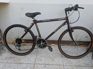 bicicletta Montata 26" cambio Shimano GS200