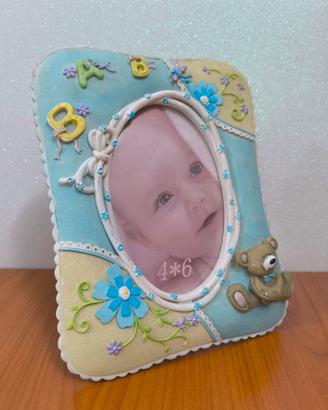 Cornice bimbo con orsetto e lettere 