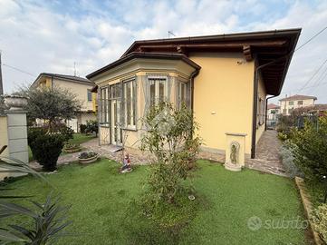 VILLA SINGOLA A PALAZZO PIGNANO