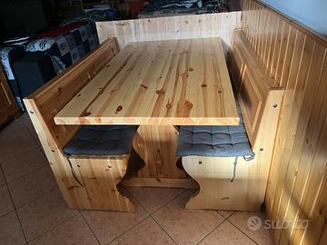 Tavolo fratino e cassapanche
