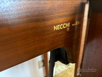 Macchina da cucire N83 Necchi