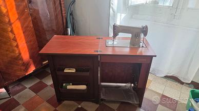 Macchina da cucire Singer 191M originale con mobil