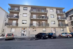2 LOCALI A LEINÌ