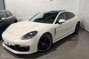 Porsche Panamera 4.0 GTS CHRONO