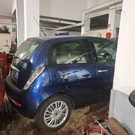 Autovettura Lancia Ypsilon