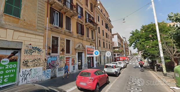 POSTO LETTO in zona SAPIENZA con BALCONE