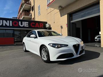 ALFA ROMEO Giulia 2.2 Turbodiesel 160 CV AT8 Bus