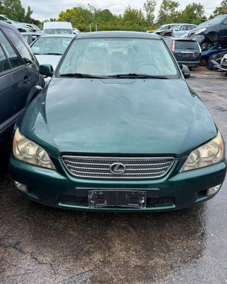 LEXUS IS 200