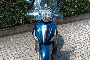 Piaggio Beverly 350 ie Sport Touring - 2013