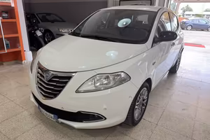 LANCIA YPSILON 900 T.Air