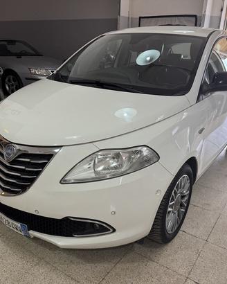 LANCIA YPSILON 900 T.Air