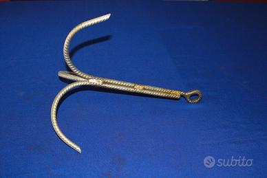 Robusto rampino a tre griffe