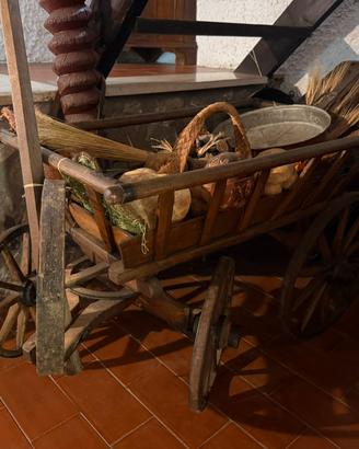 Carretto legno antico