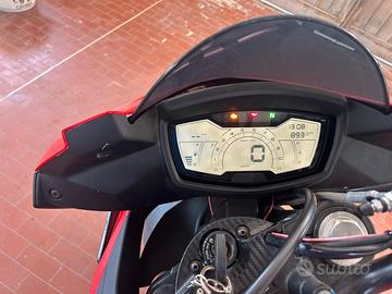 Aprilia tuono 125