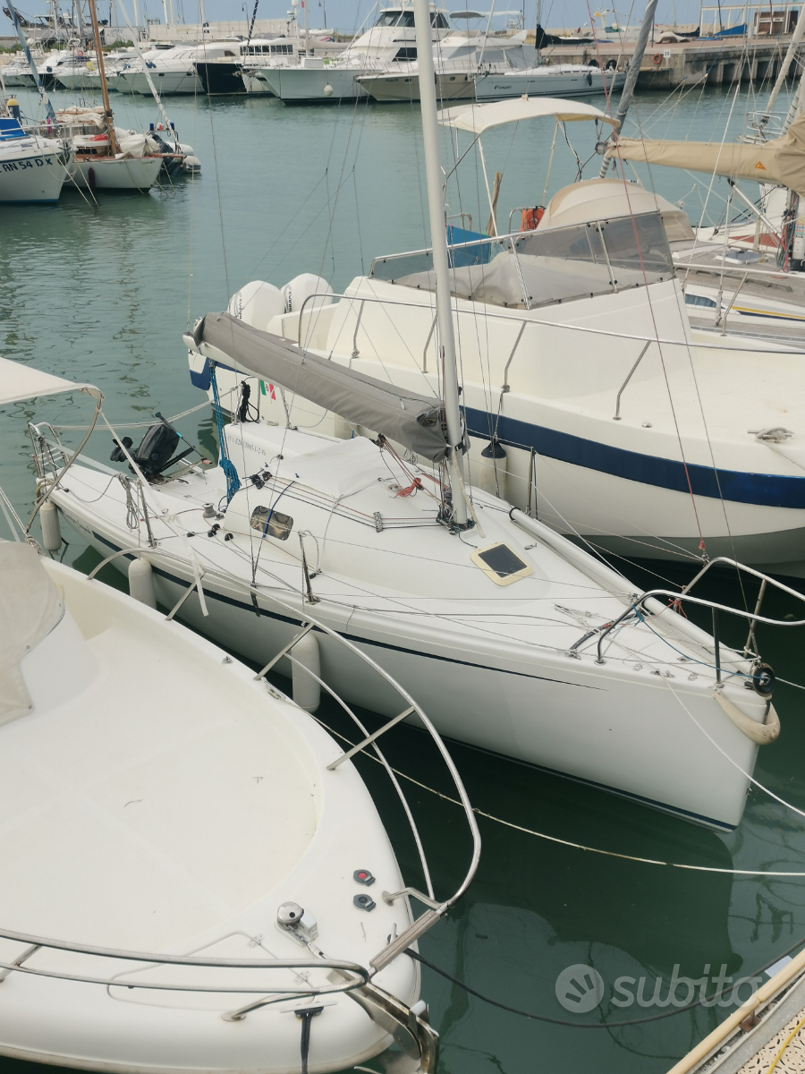 EXPLORER 20 — View photo 1