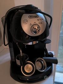 Macchina caffè pari a nuova con cappuccinatore
