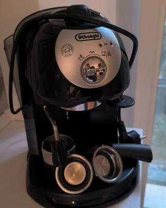 Macchina caffè pari a nuova con cappuccinatore
