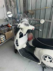 VESPA 300 GTS I.E.