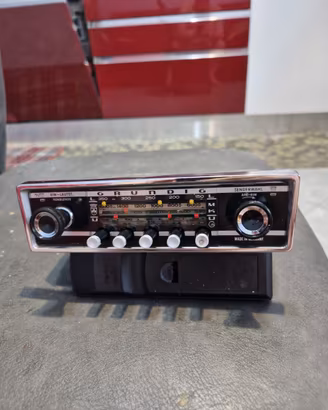 Autoradio epoca grunding FM top gamma anni 60