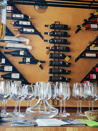 Portabottiglie design Ali di Gabbiano + cantinette