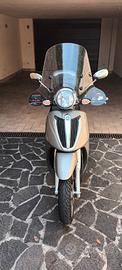 Piaggio Carnaby 300 - 2010