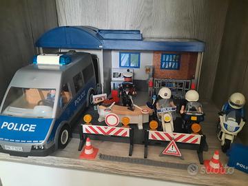 playmobil caserma + camion + elicottero polizia