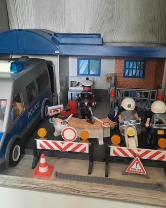 playmobil caserma + camion + elicottero polizia