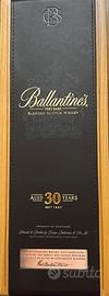 Ballantines Aged 30 Years in astuccio legno
