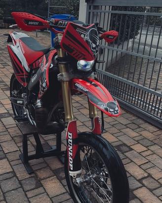 Plastiche con grafiche hm 50