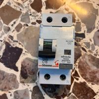 Salvavita bticino c 16