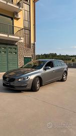 Volvo V60 business D2