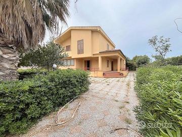 Cv111 Pizzolungo villa con giardino