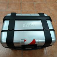 Bauletto GIVI completo di piastra e bulloneria