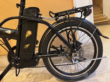 Bicicletta elettrica pieghevole