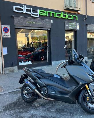YAMAHA T-Max 560 Tech Max