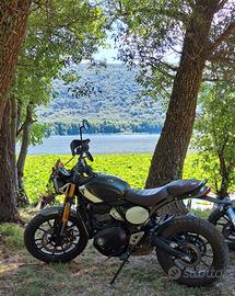 triumph 400x prezzo 5.200 euro