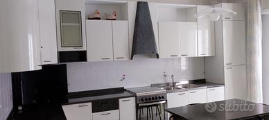 Cucina a gas completa di accessori